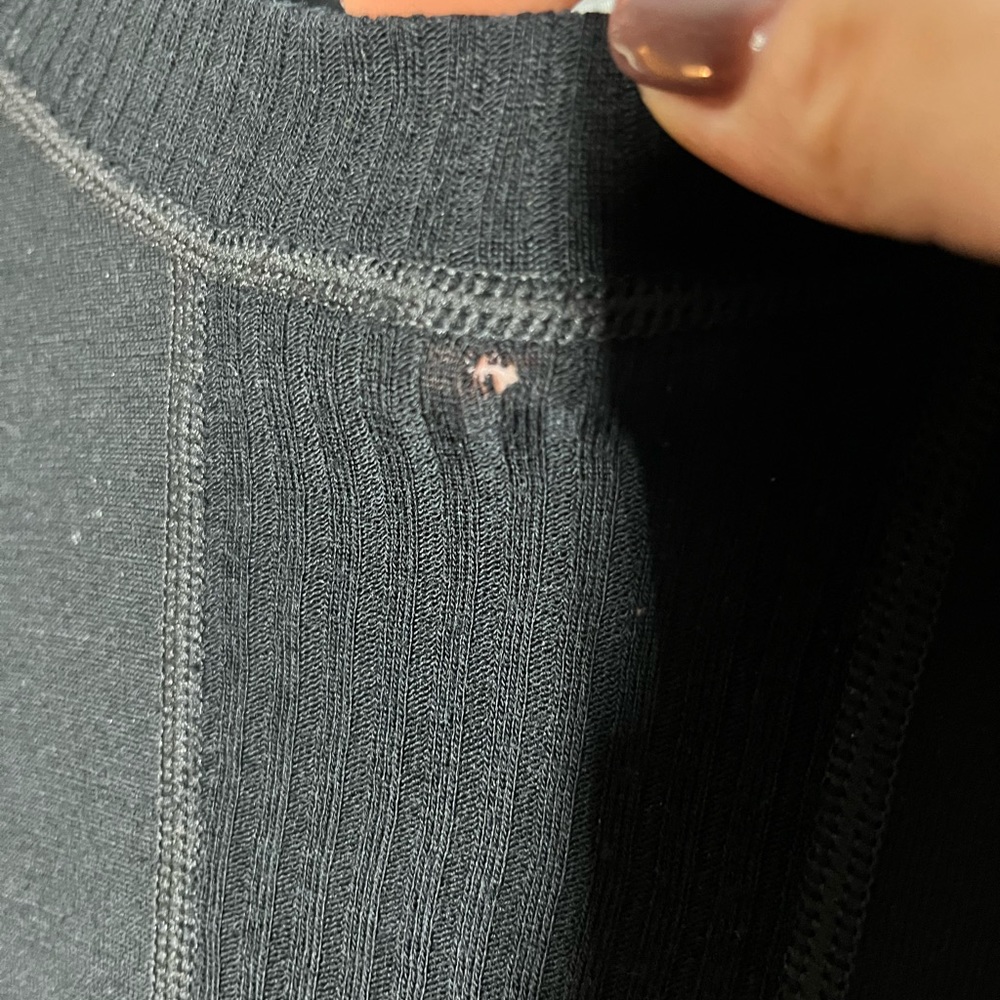 Patagonia black Performance Base Layer 100% wool thermal top size Men’s M - Picture 3 of 10